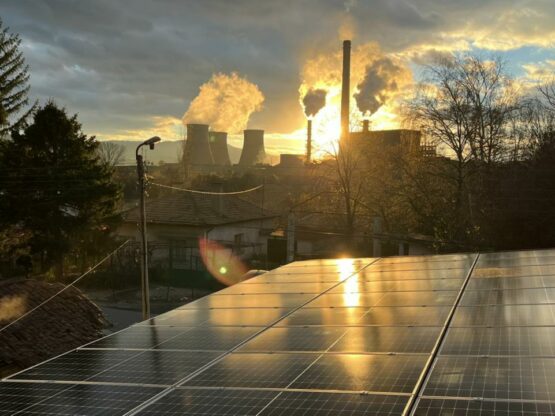Aufbau einer Photovoltaik-Dachanlage für Vkusen Sviat (Leckere Welt), 30kW