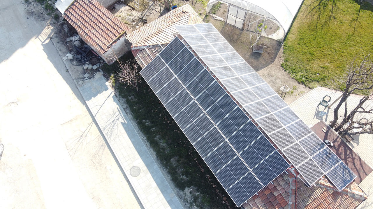 Фотоволтаична инсталация на покрив, с. Войводиново